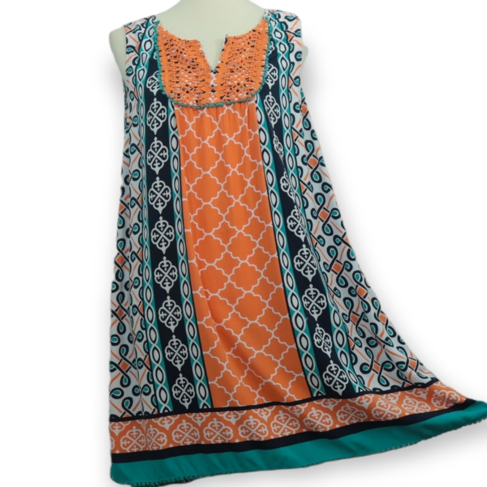 Crown & Ivy Printed Crochet Trim Sleeveless Shift Dress